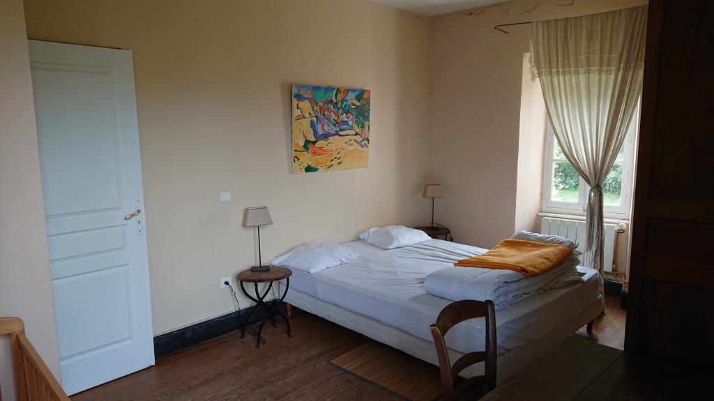 la plus grande des chambres.