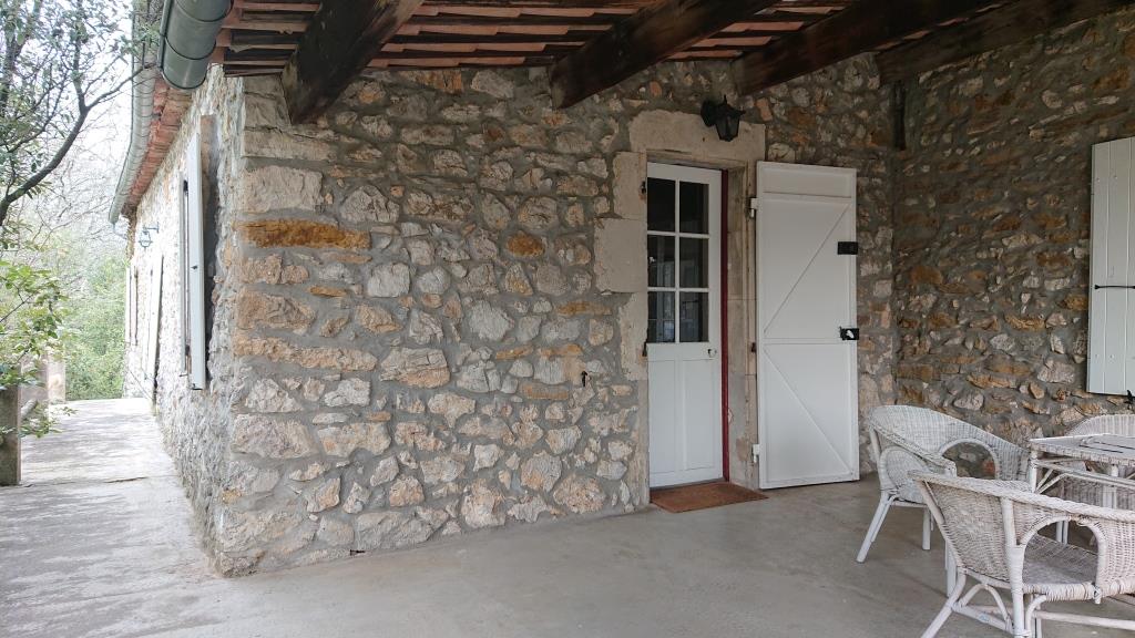 Terrasse d'accueil à La Roche